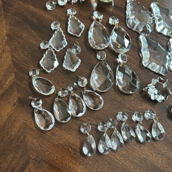 VINTAGE CHANDELIER CLEAR CRYSTAL PRISMS BUNDLE - Picture 5 of 17